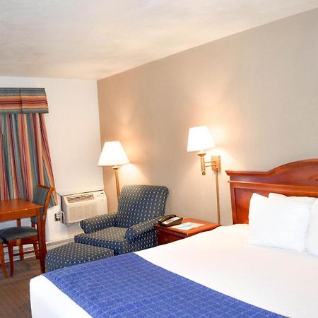 Attleboro Motor Inn Eksteriør billede