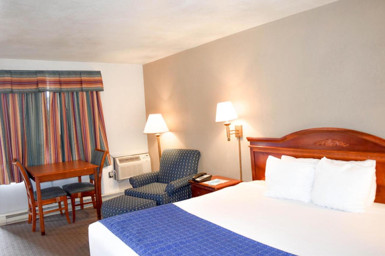 Attleboro Motor Inn Eksteriør billede