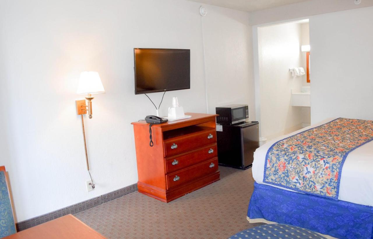 Attleboro Motor Inn Eksteriør billede