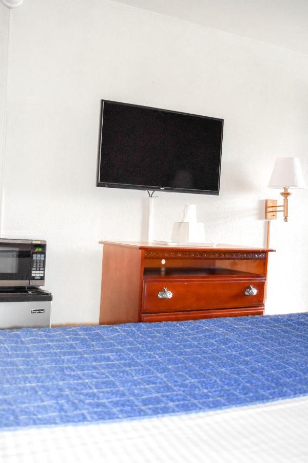 Attleboro Motor Inn Eksteriør billede