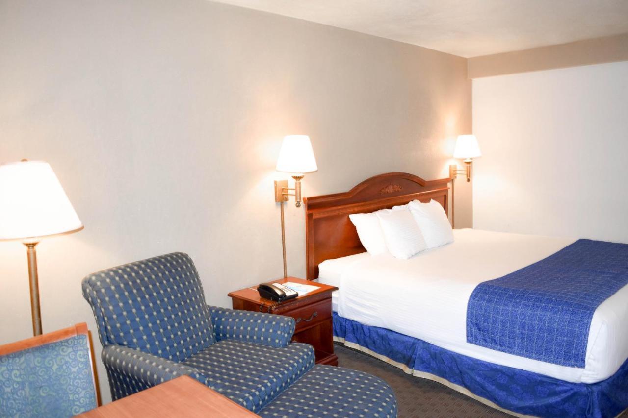 Attleboro Motor Inn Eksteriør billede